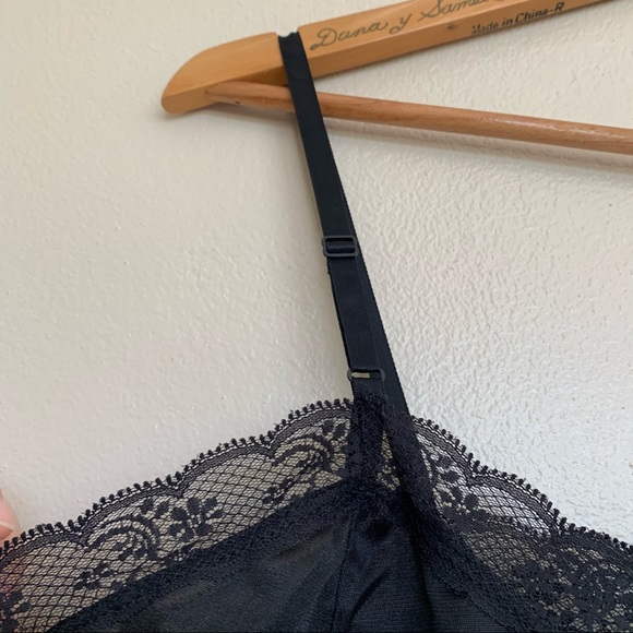 Black Lace Trim Cami Top Medium - Picture 2 of 6